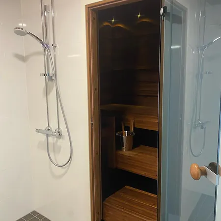 アパート New Sky High Lr, 1br, 1ba, Sauna, Gbalcony, 45m2, 11krs オウル