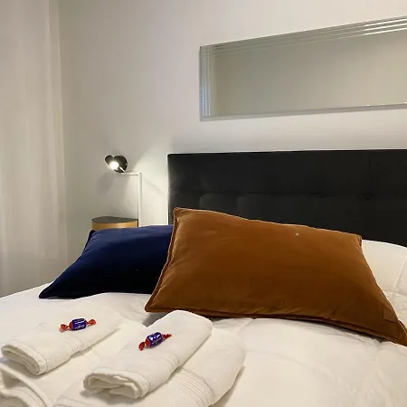 New Sky High Lr, 1br, 1ba, Sauna, Gbalcony, 45m2, 11krs Appartamento Oulu